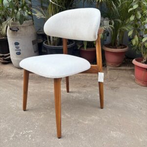 Priya Chair